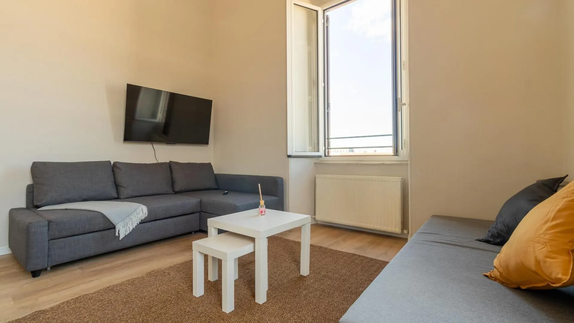 Joe Litty Rooms Rome